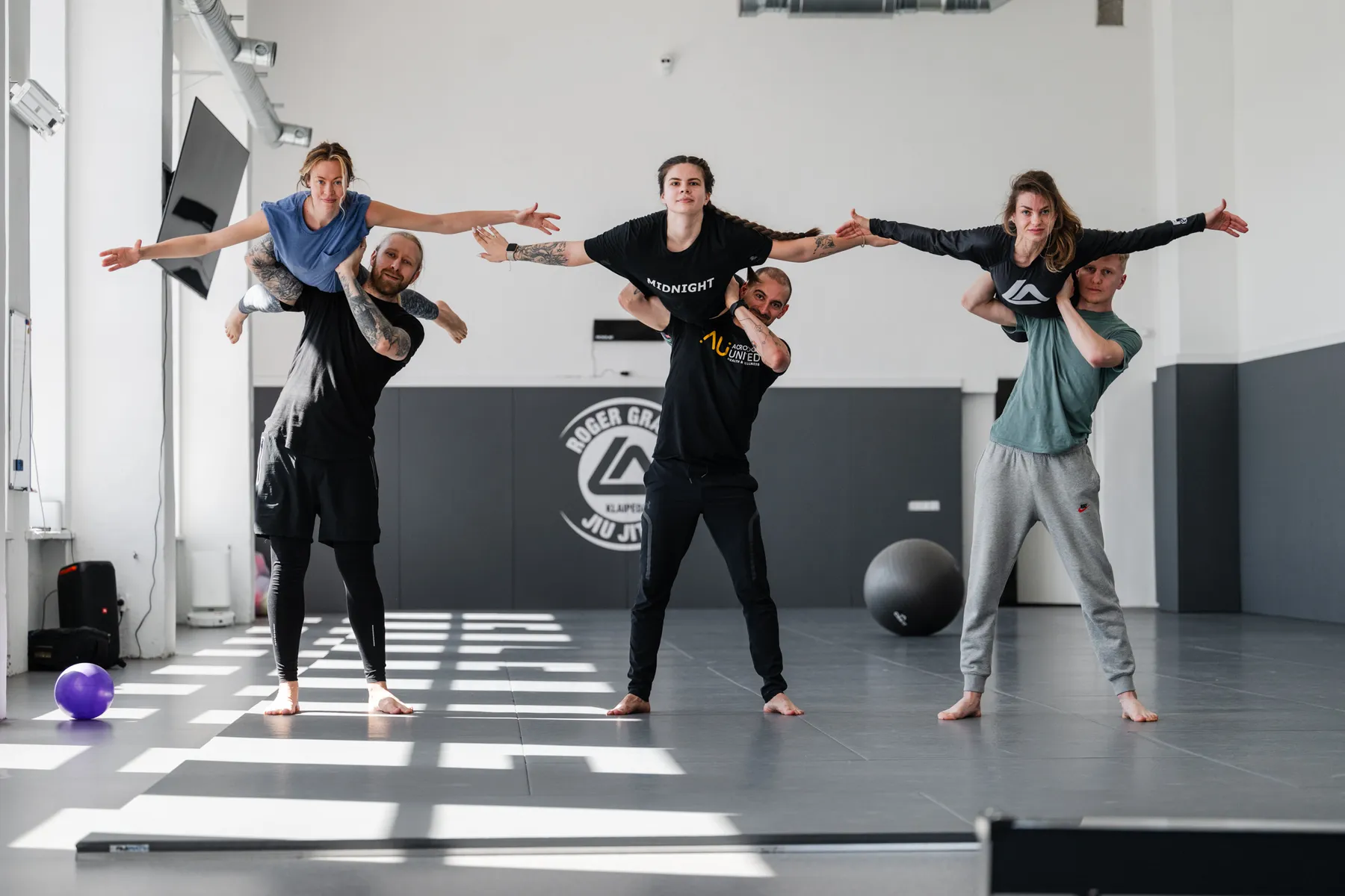 AcroYoga workshops and shows